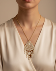 La Griffe Collana Chandelier con modella