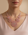 La Griffe Collana Rosa con modella