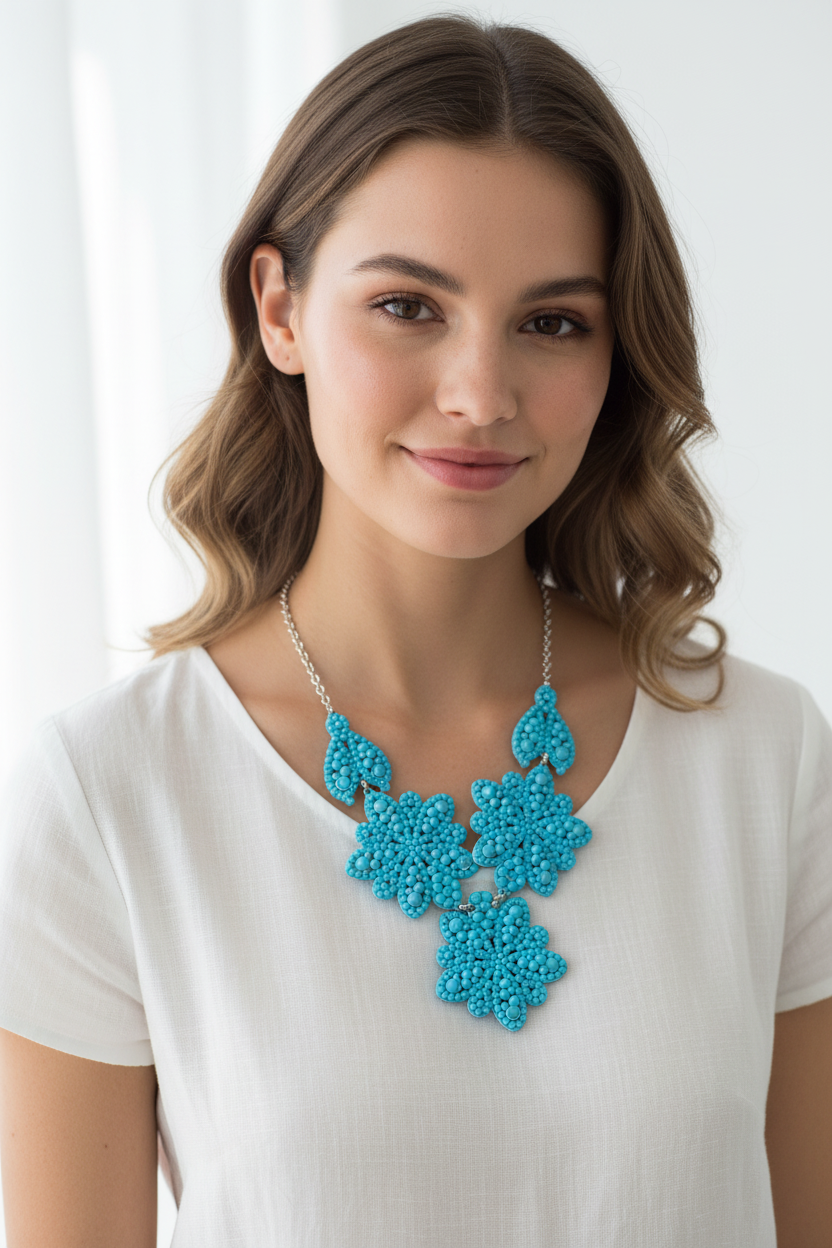 LA GRIFFE Collana Turchese - modella lifestyle
